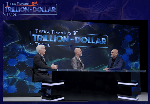 John Burke, Teeka Tiwari and Mike Zapolin in the 3rd Trillion Dollar Trade presentation.